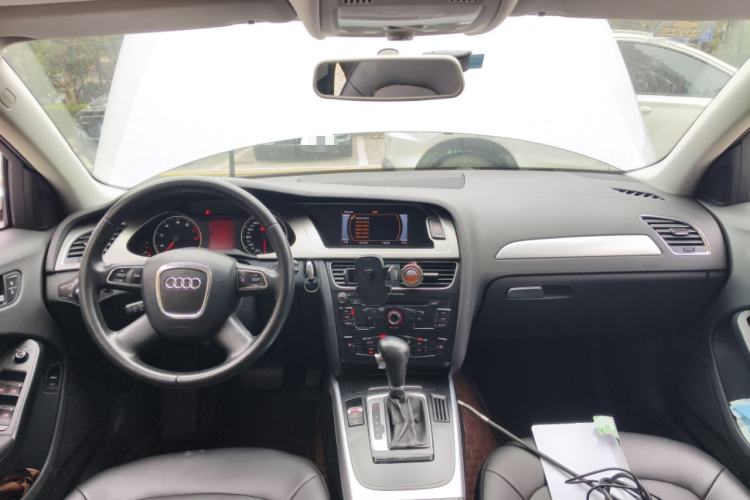 Used Audi A4L 2012 2.0 TFSI automatic standard version