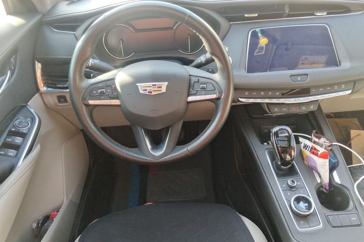 Used Cadillac XT4 2023 28T Two-Wheel-Drive Luxury Version
