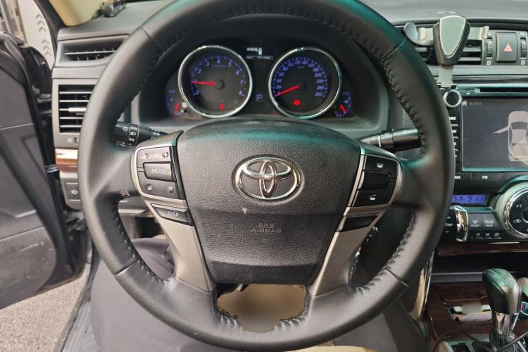Used Toyota Reiz 2013 2.5V Shangrui Navigation Edition Steering Wheel