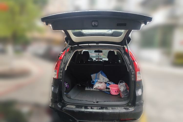 Used Honda CR-V 2012 2.4L four-wheel drive luxury version Trunk