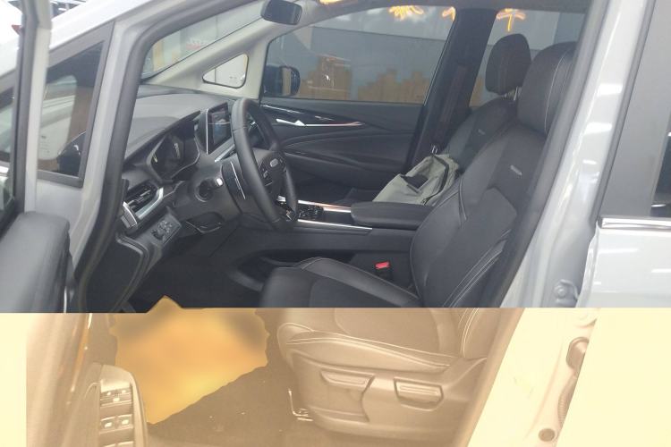 Used SAIC MAXUS G50 2023 PLUS 1.5T Automatic Custom Entry-Level Model
