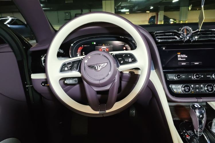 Used Bentley Bentayga 2024 4.0T V8 Long-Wheelbase Version Steering Wheel