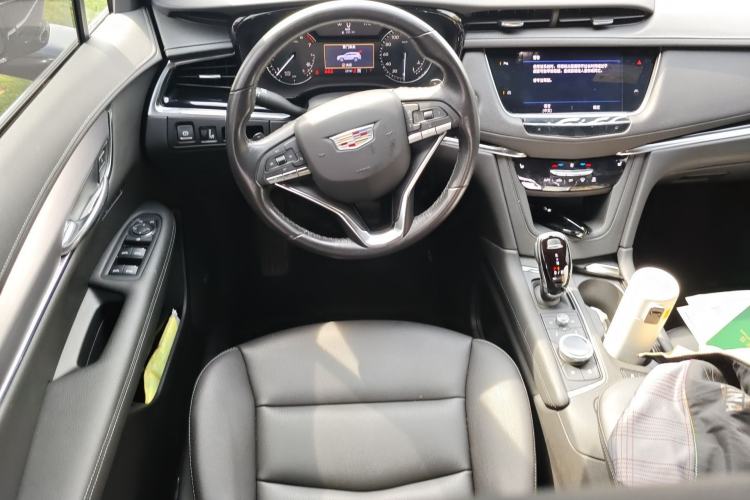 Used Cadillac XT6 2021 2.0T Seven-Seater Four-Wheel Drive Luxury Version
