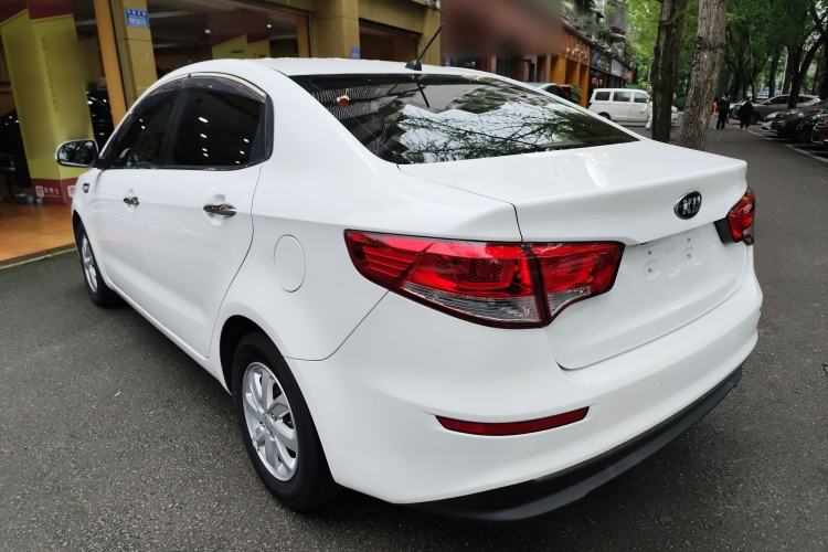 Used Kia K2 2015 Sedan 1.4L MT GLS