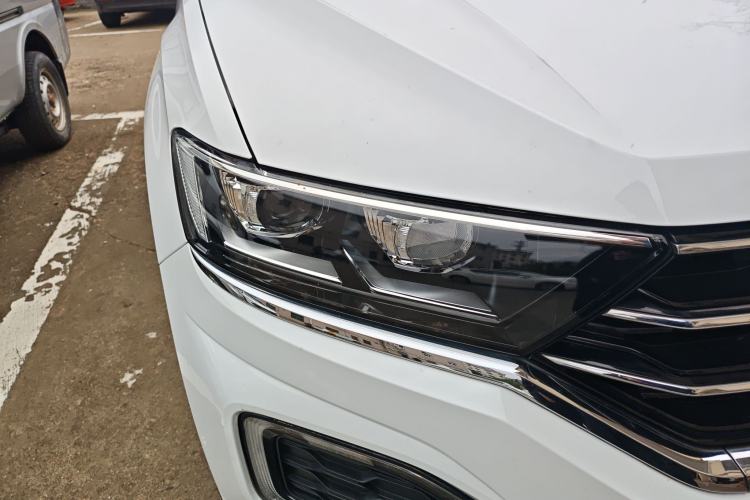 Used Volkswagen T-ROC 2018 280TSI DSG Two-Wheel Drive Comfort Version China VI Standard
