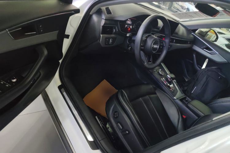 Used Audi A4L 2018 30th Anniversary Edition 40 TFSI Trendy Model
