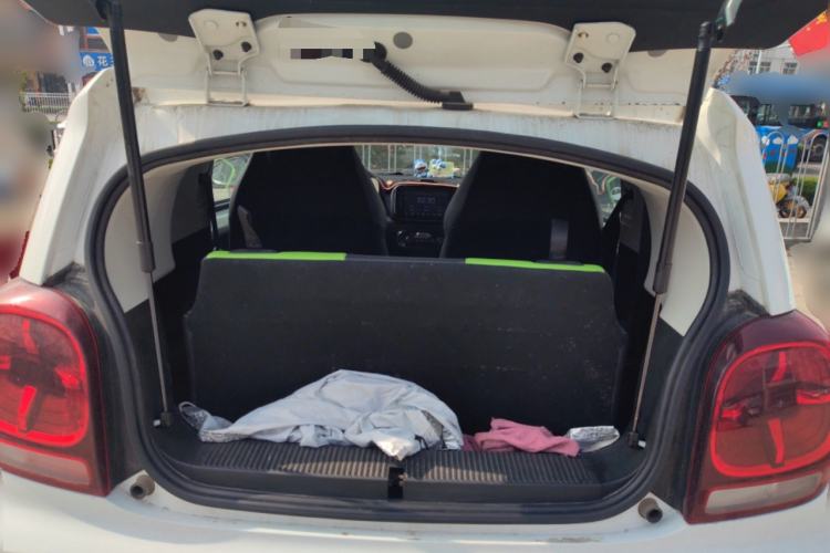 Used Roewe Clever 2021 302 km New Four-Seater Super-Efficient Version
