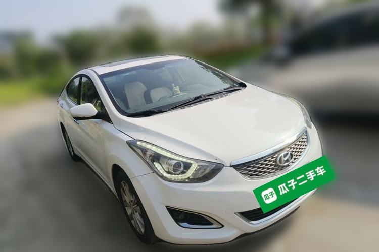 Used Hyundai Elantra (5th Generation / Langdong) 2016 1.6L Manual Luxury Model Front Right 45 Deg