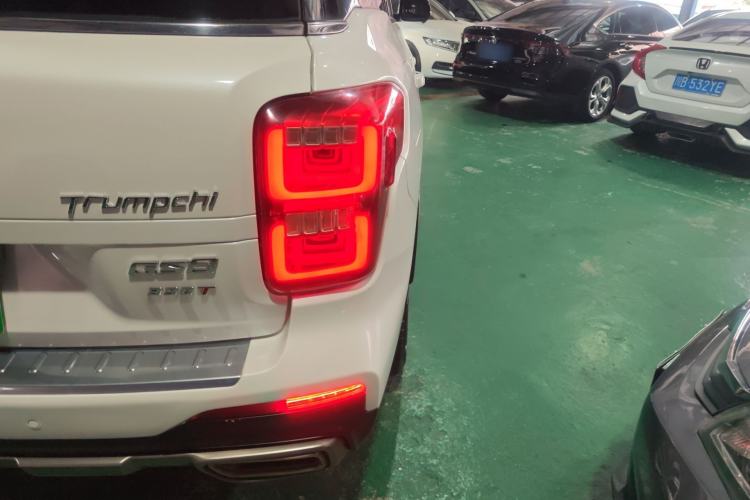 Used GAC Trumpchi GS8 2020 390T Two-Wheel Drive Luxury Smart Connectivity Version (7 Seats) Right Rear Taillight