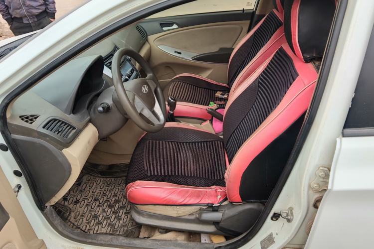 Used Hyundai Verna (older generation) 2010 Sedan 1.4L Manual Comfort GS
