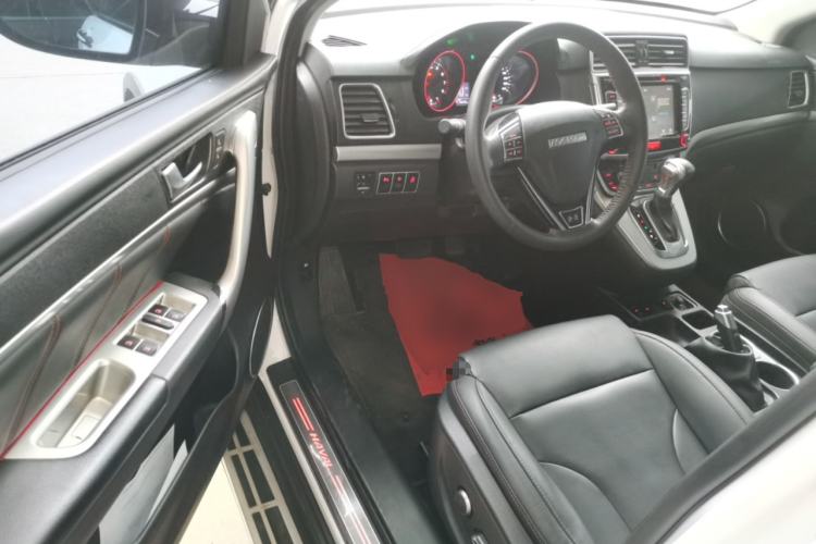 Used Haval H6 2015 Sport Edition 1.5T Automatic Two-Wheel Drive Luxury Model Driver Seat