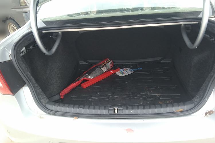 Used Volkswagen Bora 2012 1.6L Manual Fashion Edition Trunk