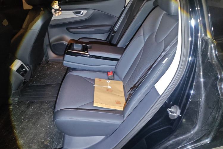 Used Hongqi E-QM5 2024 610 km PLUS
