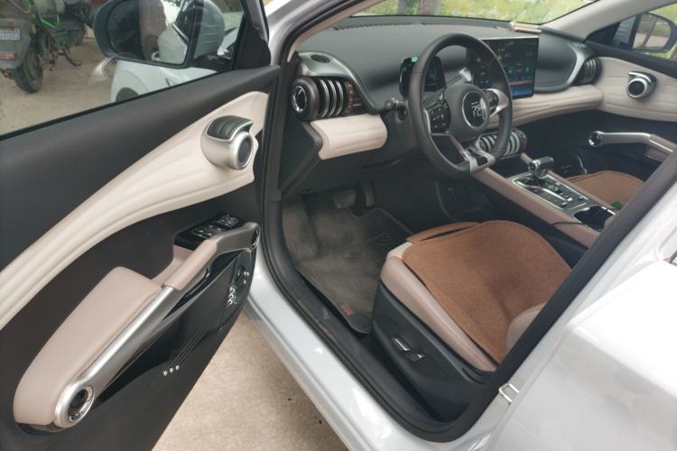 Used BYD Yuan PLUS 2024 Honor Edition 430KM Beyond Model
