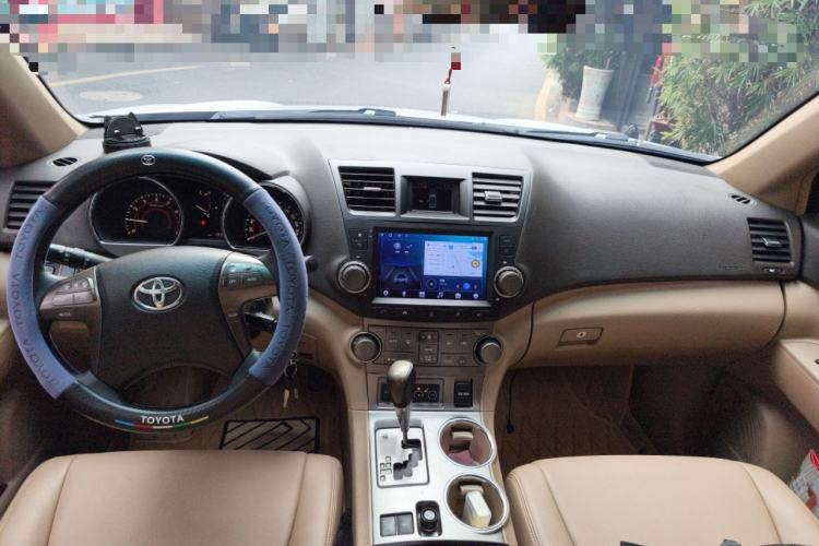 Used Toyota Highlander 2009 2.7L Two-Wheel Drive 7-Seater Luxury Edition
