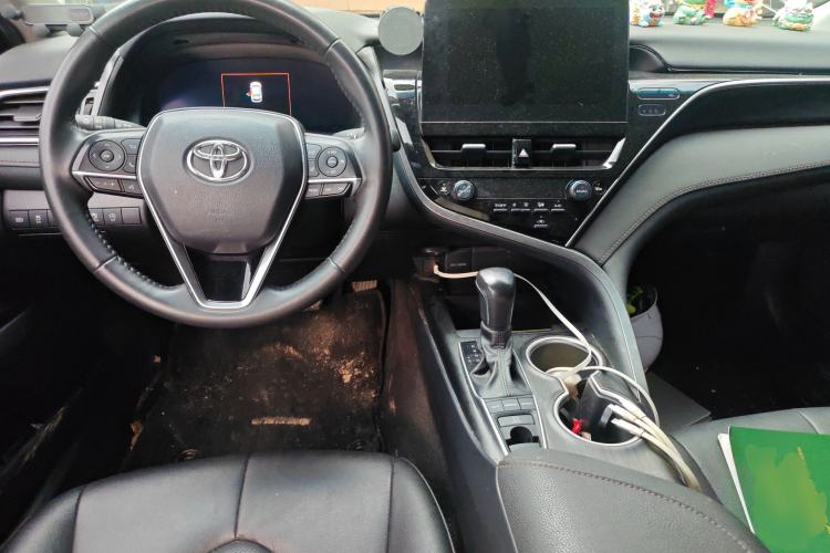 Used Toyota Camry 2021 2.5G Luxury Edition
