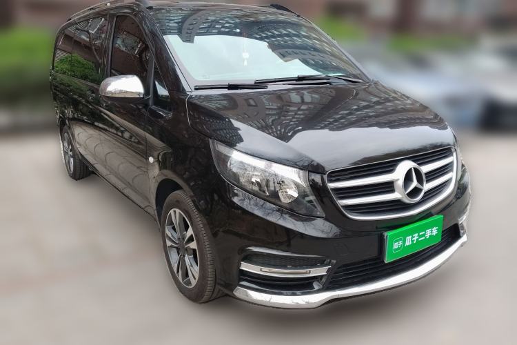 Used Mercedes-Benz Vito  Front Right 45 Deg