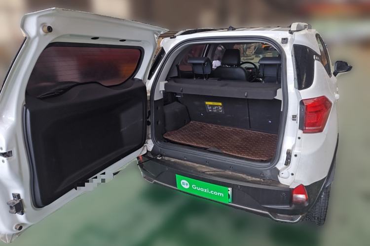 Used BYD Yuan New Energy 2019 EV360 Smart Connect Enjoyment Model Trunk