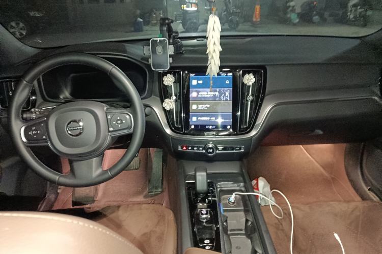 Used Volvo S60 2023 B4 Zhiyi Luxury Edition