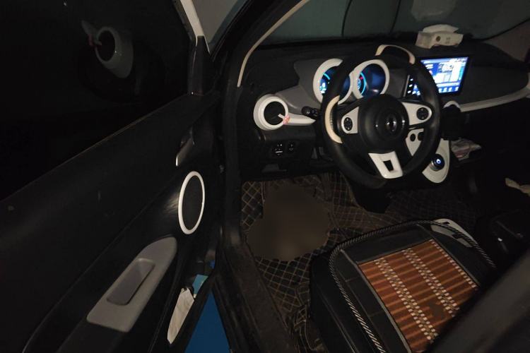 Used ORA Black Cat 2021 301 km Basic Version
