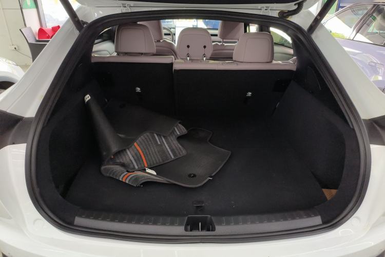 Used ONVO L60 2024 60 kWh Rear-Drive Version Trunk