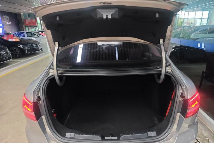 Used Ford Escort 2015 1.5L Automatic Fashion Model Trunk