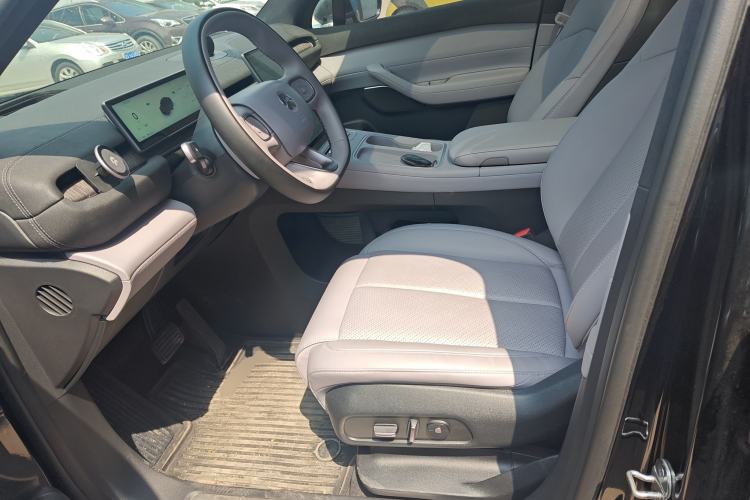 Used Nio ES6 2024 75 kWh Left Front Seat