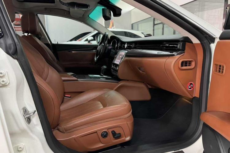 Used Maserati President 2015 3.0T Standard Model Interior 7