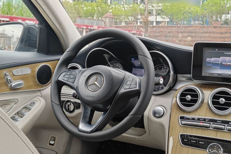 Used Mercedes-Benz C-Class 2015 C 200 L