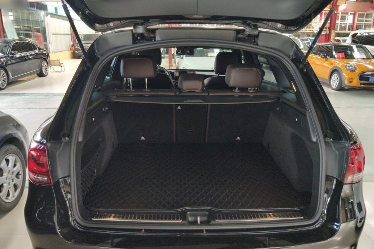 Used Mercedes-Benz GLC 2020 Facelifted GLC 300 L 4MATIC Luxury Edition Trunk