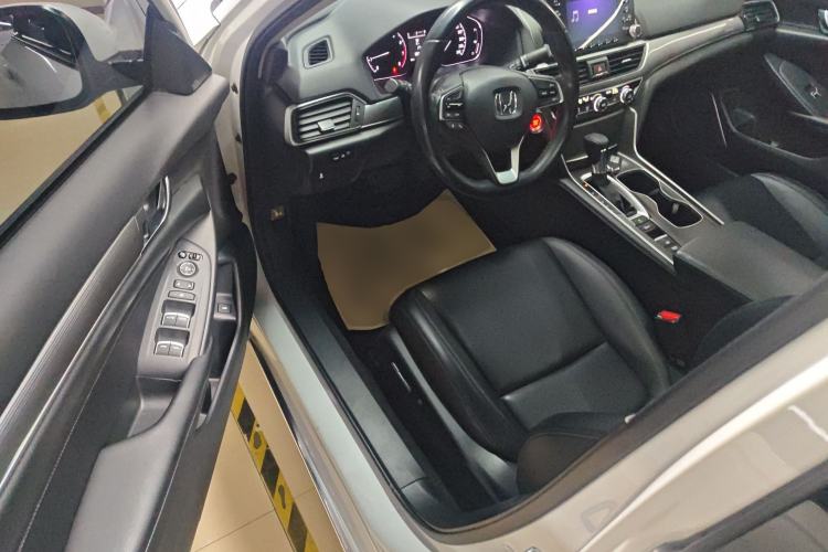 Used Honda Accord 2018 260TURBO Elite Edition China VI Driver Seat