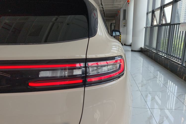 Used Hima AITO M5 2023 Pure Electric All-Wheel Drive Intelligent Driving Version Exterior 3