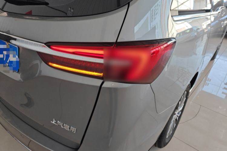 Used Buick GL8 2023 Land Executive Class Comfort Model