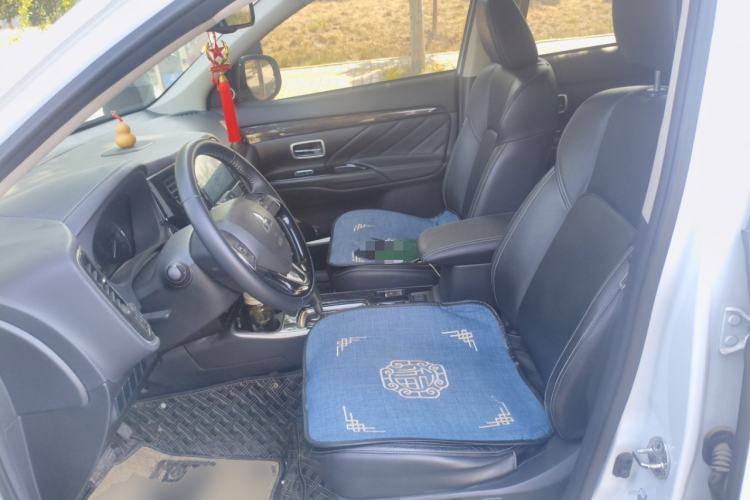 Used Mitsubishi Outlander 2020 2.0L Two-Wheel Drive Enjoyment Version 5 Seats