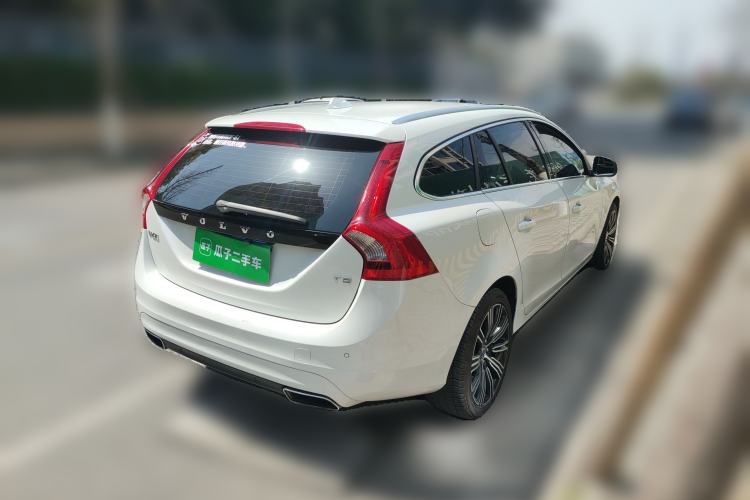 Used Volvo V60 2015 T5 Zhiya Edition Rear Right 45 Deg