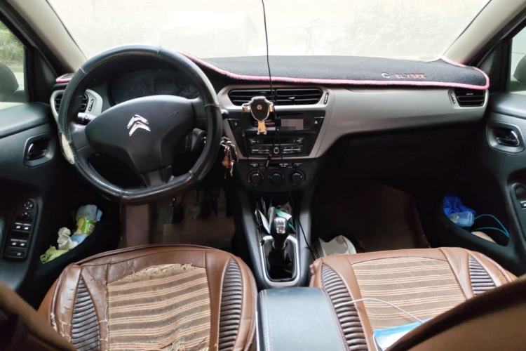 Used Citroen Elysee 2015 Zhishang Edition 1.6L Manual Fashion Model