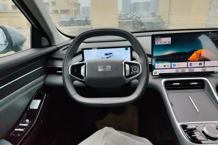Used Geely Galaxy L6 2025 EM-i 140km Long-Range Version Steering Wheel