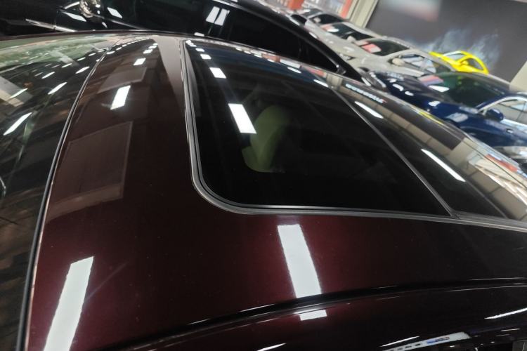 Used Buick LaCrosse 2019 28T Avenir Roof