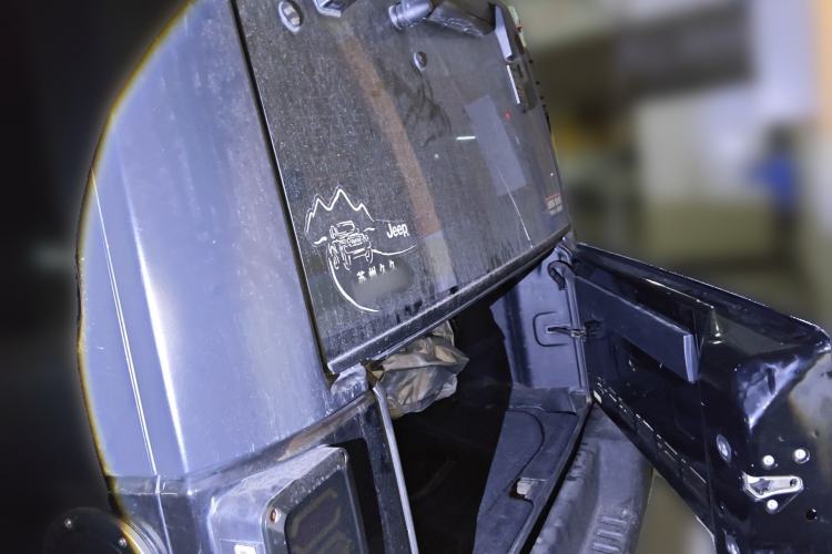 Used Jeep Wrangler 2015 3.0L Sahara Four-Door Comfort Edition Trunk