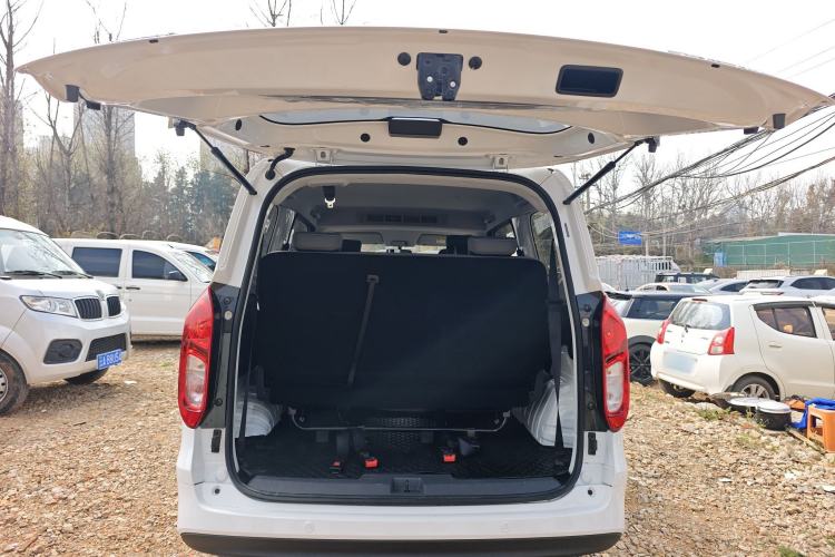 Used Wuling Hongguang New Energy 2025 Extended-Range Hybrid 50KM Comfort Version Trunk