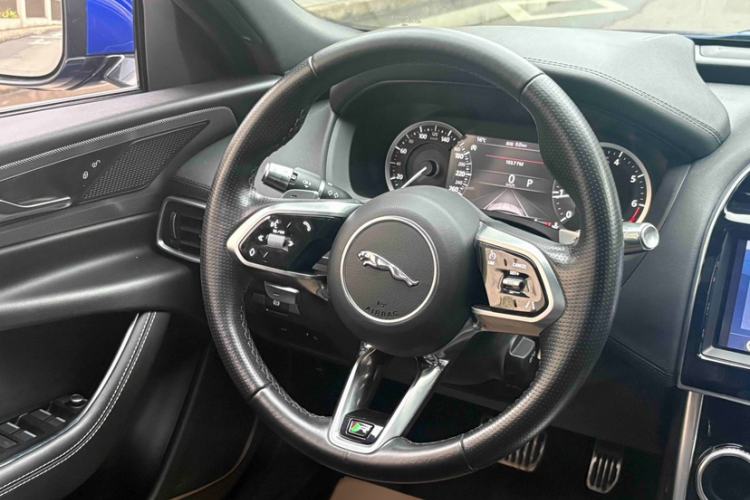 Used Jaguar XEL 2020 2.0T 200 PS R-DYNAMIC S Advanced Sport Edition Steering Wheel