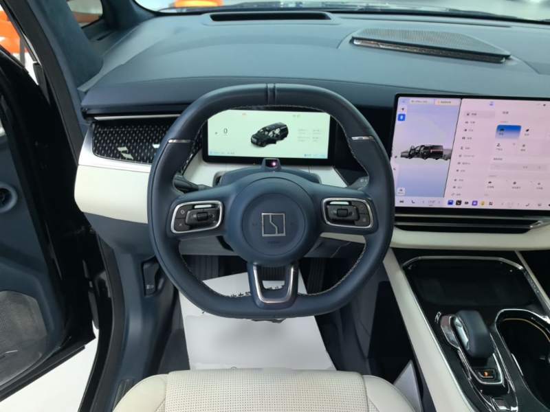 Used Zeekr 009 2024 Six-Seat Executive Version 4WD 108 kWh — 10