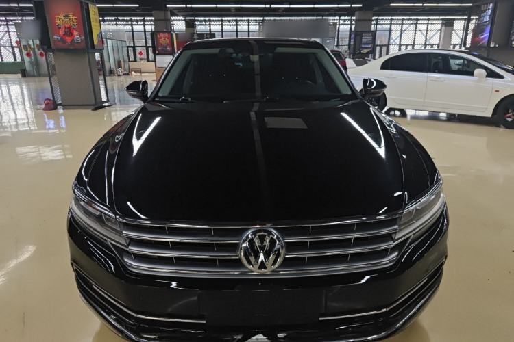 Used Volkswagen Phideon 2018 Revised Version 380TSI Two-Wheel Drive Business Edition Front