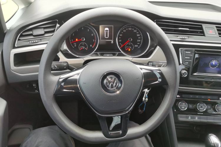 Used Volkswagen Touran 2016 Volkswagen Touran L 280TSI DSG Comfort Edition