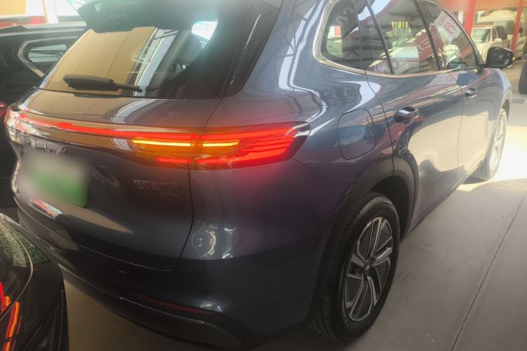 Used Geely Galaxy Xingjian 7 EM-i 2025 120km Launch+ Version
