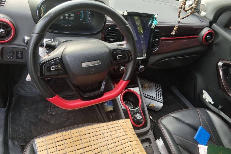 Used Chery Little Ant 2022 Sweet Pink Edition Full-Sugar Version Lithium Iron Phosphate 30 kW 301 km Center Console