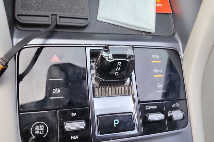 Used BYD Song PLUS New Energy 2023 Champion Edition DM-i 110KM Flagship Model Gear Lever