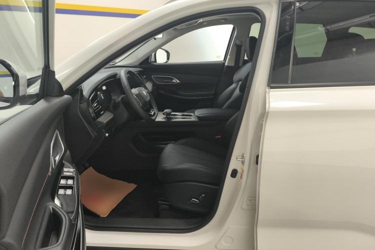 Used CHANGAN X7 PLUS 2024 1.5T Automatic Luxury 7-Seater Left Front Seat