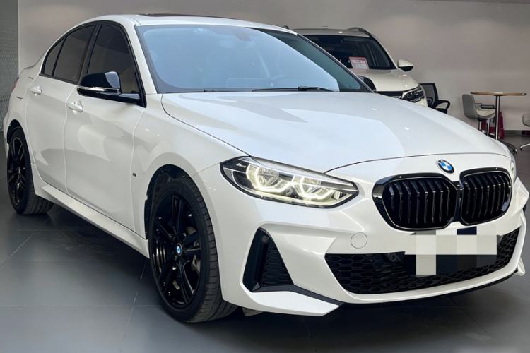 Used BMW 1 Series 2023 125i M Sport Night Edition Exterior 3