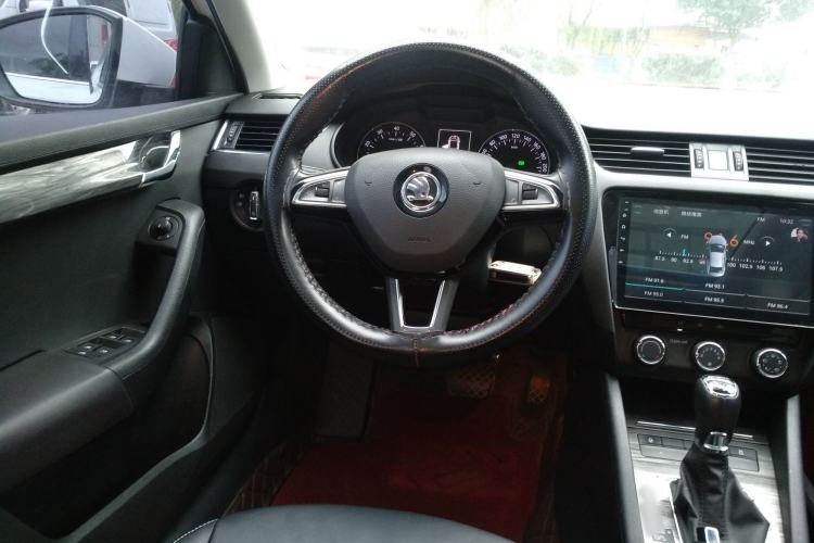 Used Skoda Octavia 2017 1.6L Automatic Smart Drive Edition Steering Wheel